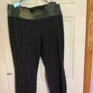 Livi active yoga pants